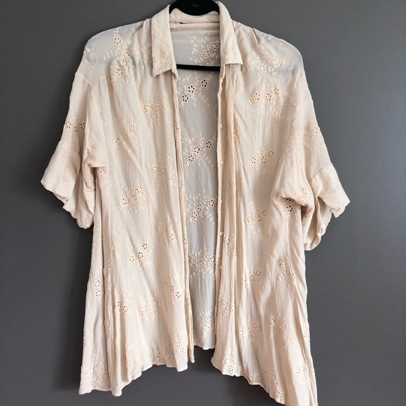 Floaty button down - Picture 1 of 3